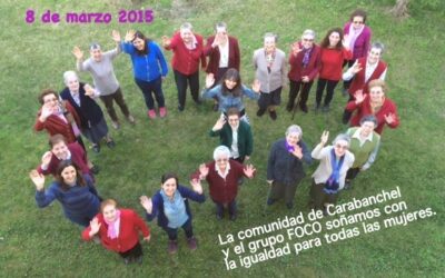 Felicitando a las mujeres en su día.