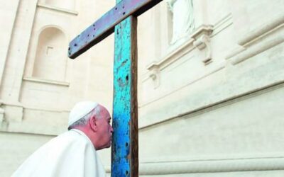 Vigilia de oración en la diócesis de Cádiz con la cruz de Lampedusa