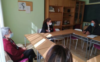 Visita de la deputada de igualdade al Centro de Día Oblatas “O´Mencer”
