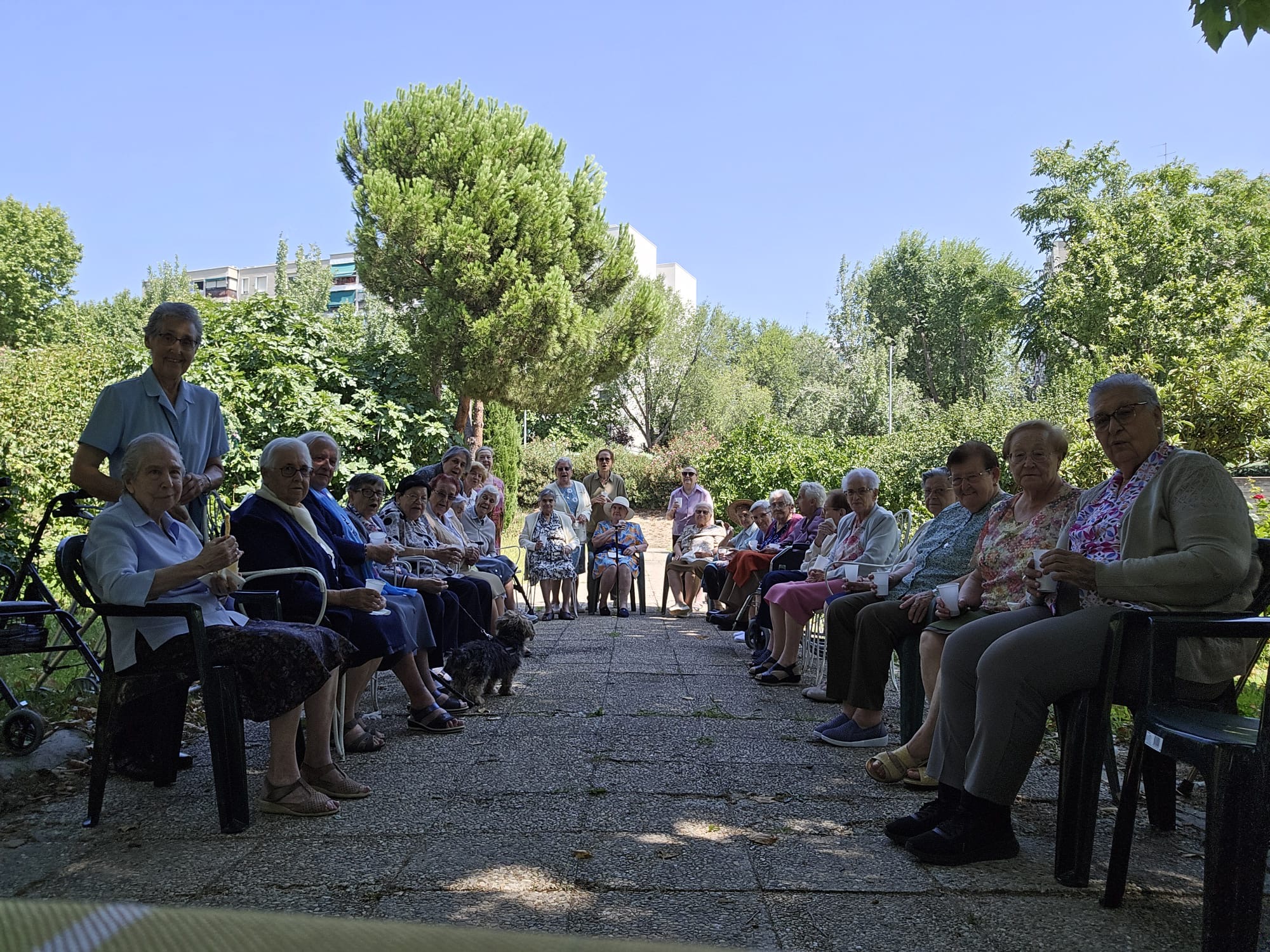 La comunidad de Carabanchel celebra el Día de los Abuelos, las Abuelas y las Personas Mayores